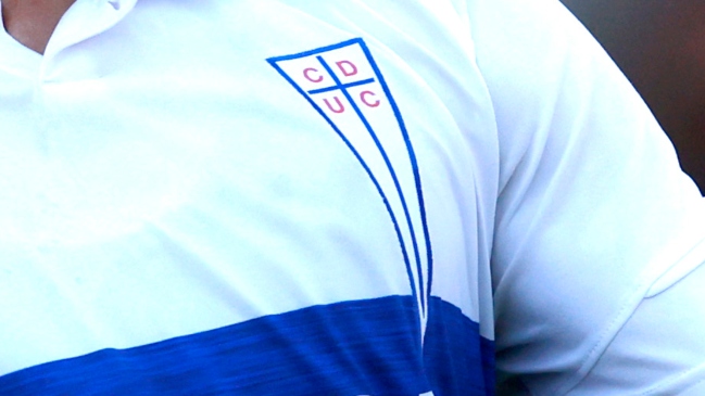 Universidad Católica cambió marca de ropa deportiva para su indumentaria desde 2024