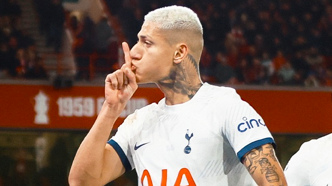 Richarlison y Kulusevski le dieron victoria a Tottenham sobre Nottingham Forest