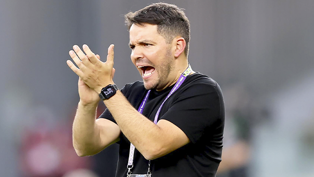 Nicolás Larcamón fue cesado de su cargo tras la caída de León en el Mundial de Clubes