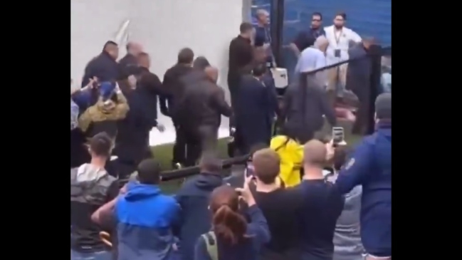 Javier Milei fue insultado al votar en las elecciones de Boca Juniors