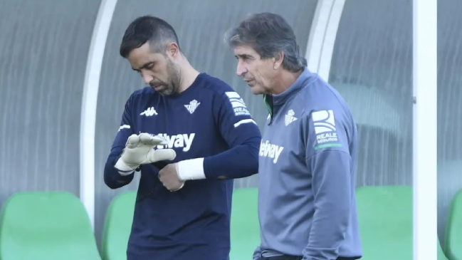 Manuel Pellegrini reveló plazos para el retorno de Claudio Bravo tras su lesión