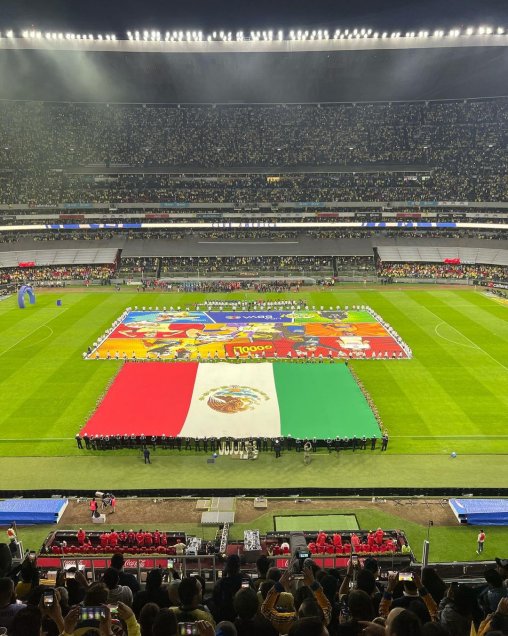 ¡Como un hincha más! Iván Zamorano celebró en cancha el título de América