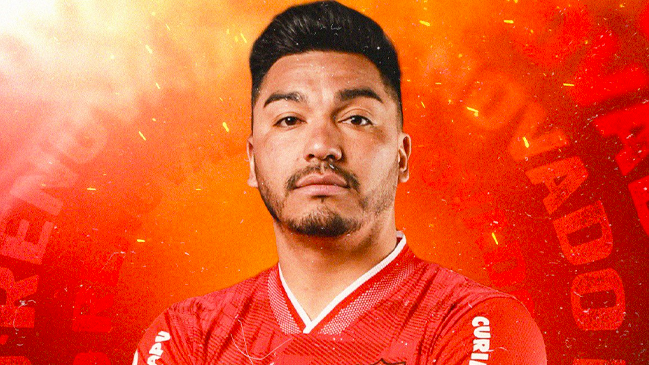 Ñublense oficializó la renovación de Lorenzo Reyes para la siguiente temporada