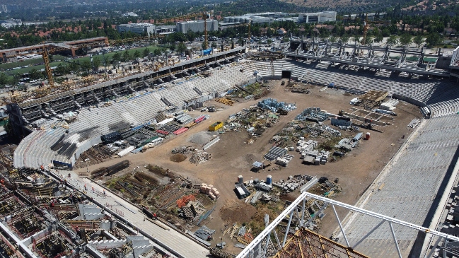 Universidad Católica evalúa usar césped sintético en el nuevo San Carlos de Apoquindo