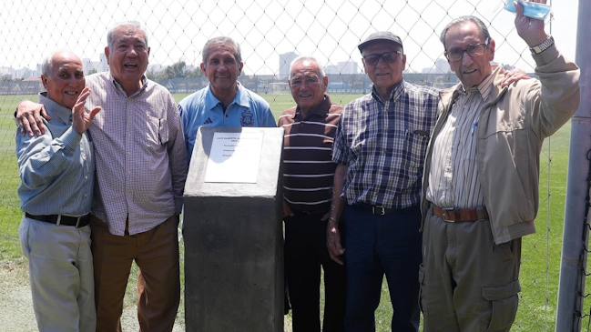 U. de Chile bautizó las canchas de entrenamiento del CDA con el nombre del histórico Luis Alamos