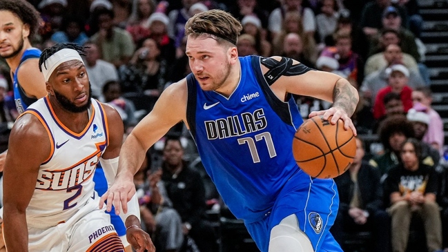 Luka Doncic anotó 50 puntos y tuvo una jornada navideña de récords
