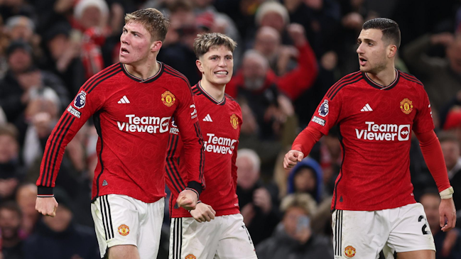 Manchester United volvió al triunfo en la Premier con espectacular remontada sobre Aston Villa