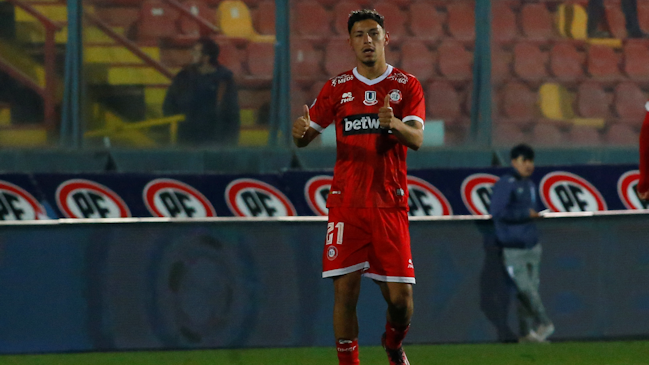 Universidad Católica insiste en quedarse con el fichaje de César Pérez