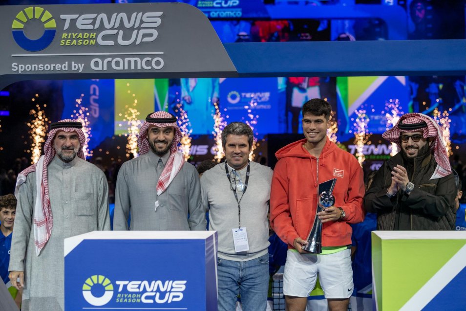 Alcaraz y Djokovic disfrutaron en Riad su partido de preparación para el 2024