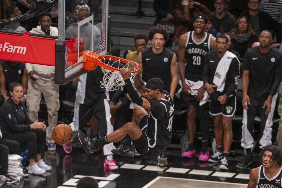 Giannis Antetokounmpo lideró la espectacular remontada de los Bucks ante Brooklyn