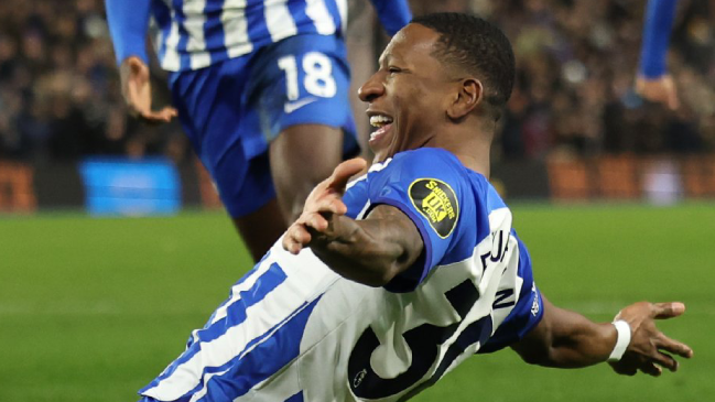 Estupiñán se anotó con un golazo en el triunfo de Brighton sobre Tottenham