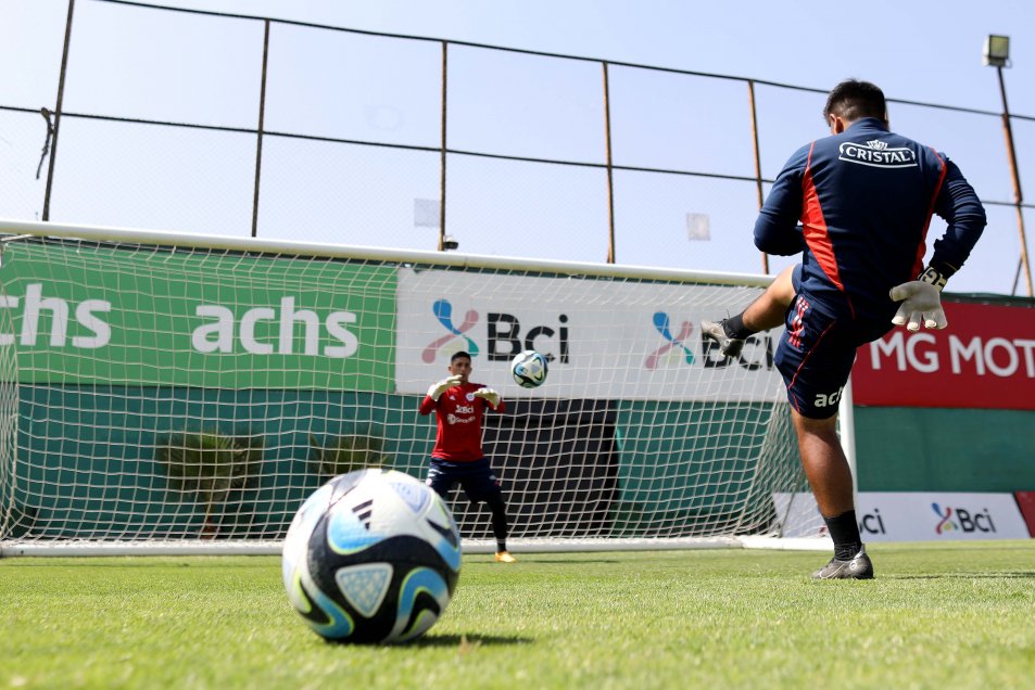 La Roja sub 23 vivió una nueva jornada de práctica con el Preolímpico en la mira