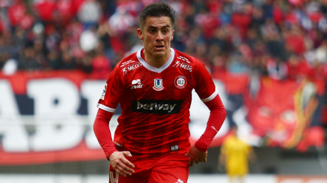 Huachipato oficializó la incorporación del lateral Leandro Díaz