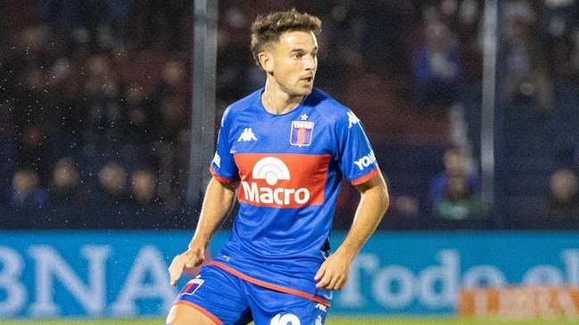 Universidad Católica arremetió por el fichaje de Lucas Menossi