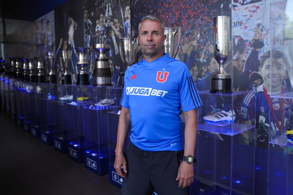 Las primeras postales de Gustavo Alvarez con los colores de Universidad de Chile