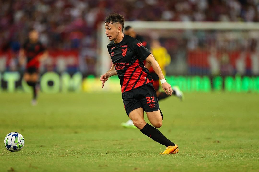 Luciano Arriagada tiene nuevo director técnico en Atlético Paranaense