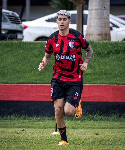 Angelo Araos retornó a los entrenamientos con Atlético Goianiense luego de su lesión