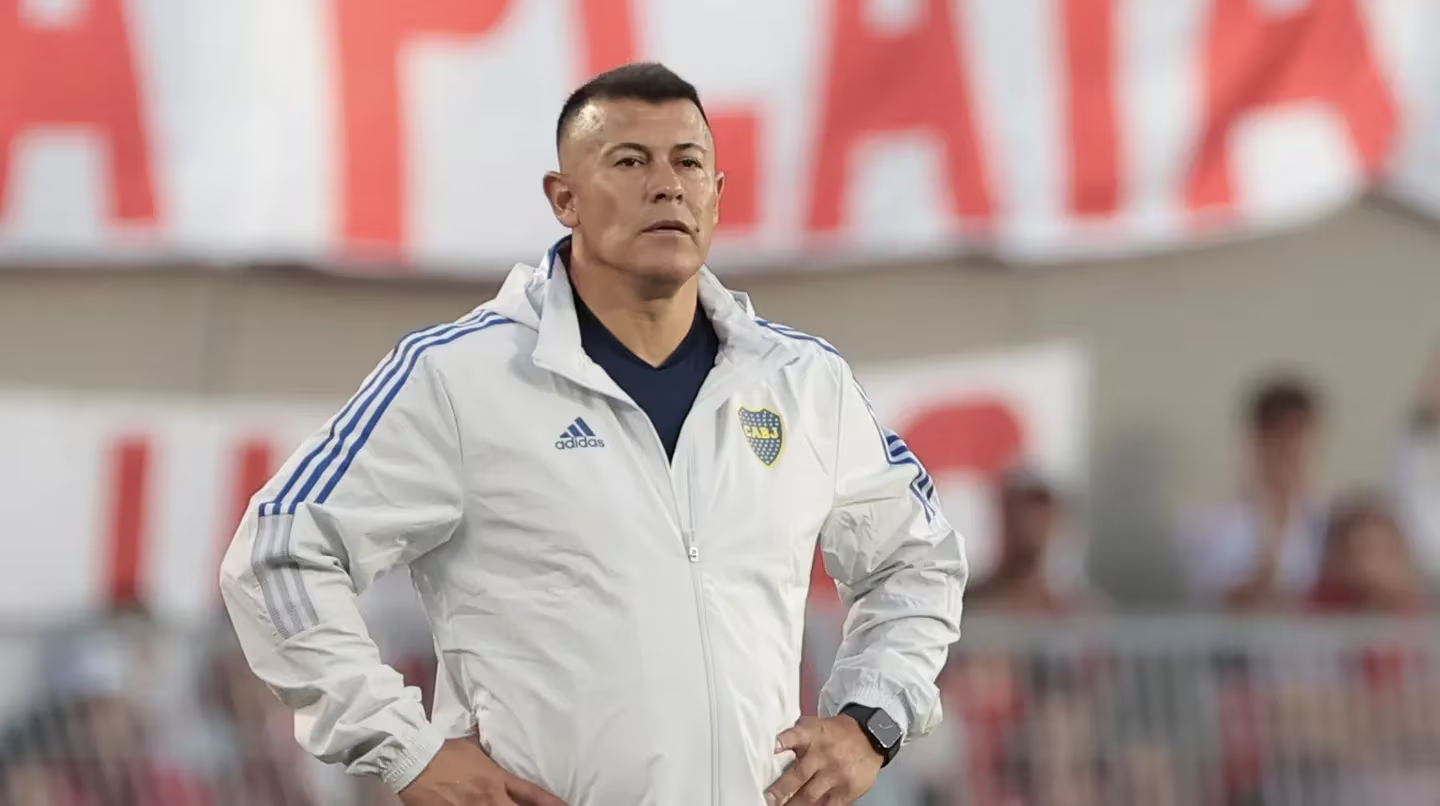 “La espera terminó”: Colo Colo oficializó a Jorge Almirón como nuevo director técnico