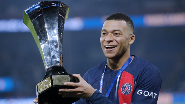 Entorno de Mbappé aclaró informaciones sobre futuro del delantero