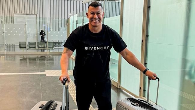 Jorge Almirón emprendió rumbo a Chile para sumarse a Colo Colo