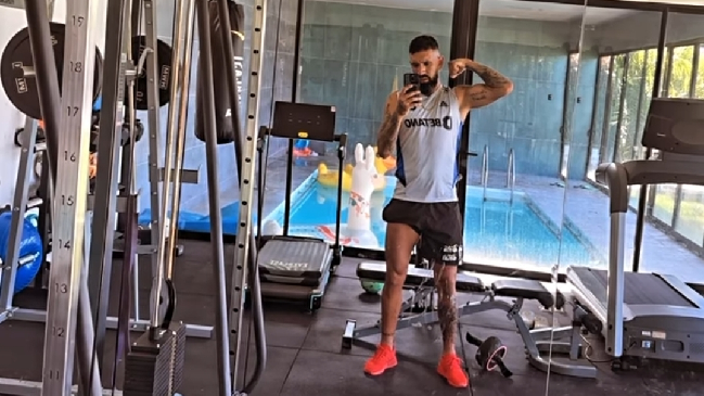Ronnie Fernández la rompió en sus redes con la camiseta que usó para entrenar