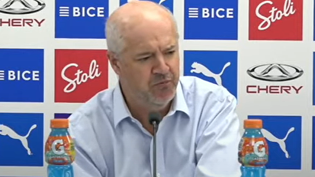 Tagle: Hay muchos mitos con respecto a la superficie sintética