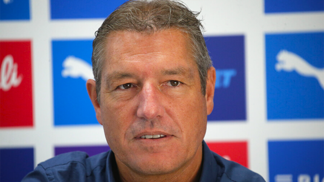 Buljubasich detalló la elección del pasto sintético para San Carlos