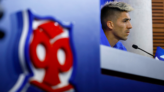 Una oferta por Leandro Fernández “agitó” a Universidad de Chile