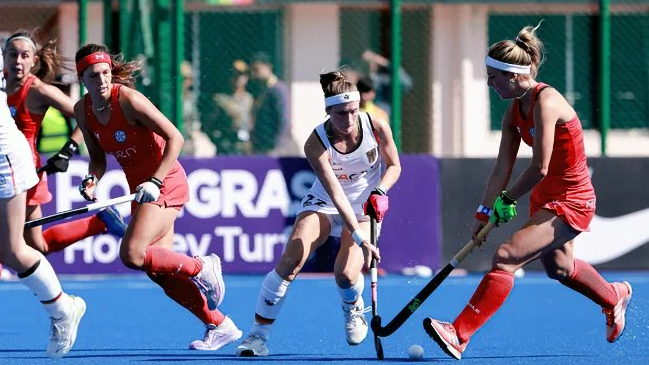 Las Diablas tuvieron difícil debut al caer ante Alemania en el Preolímpico de India