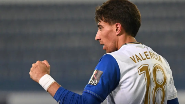 Diego Valencia anotó el agónico empate de Atromitos ante OFI Creta de Felipe Gallegos