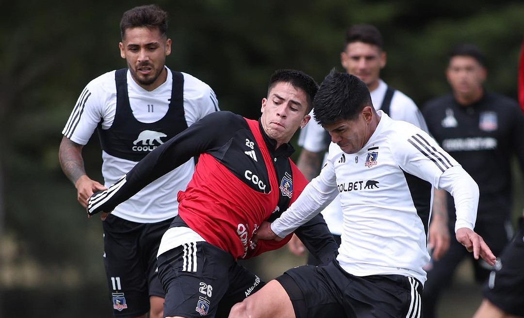 Camacho expresó molestia por falta refuerzos en Colo Colo: No podemos esperar más
