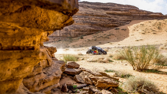 Francisco “Chaleco” López se afianzó en el podio con correcta Etapa 8 del Dakar