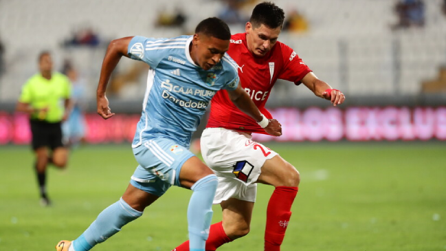 Prensa peruana barrió el piso con la UC: Sporting Cristal “se paseó y le metió cuatro pepas”