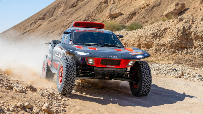 Dakar: Sainz estiró su ventaja tras un gran error de Loeb en la navegación