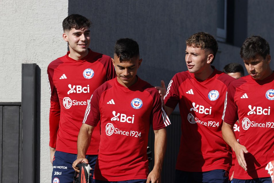 Vicente Reyes se integró a los entrenamientos de La Roja Sub 23 para el Preolímpico