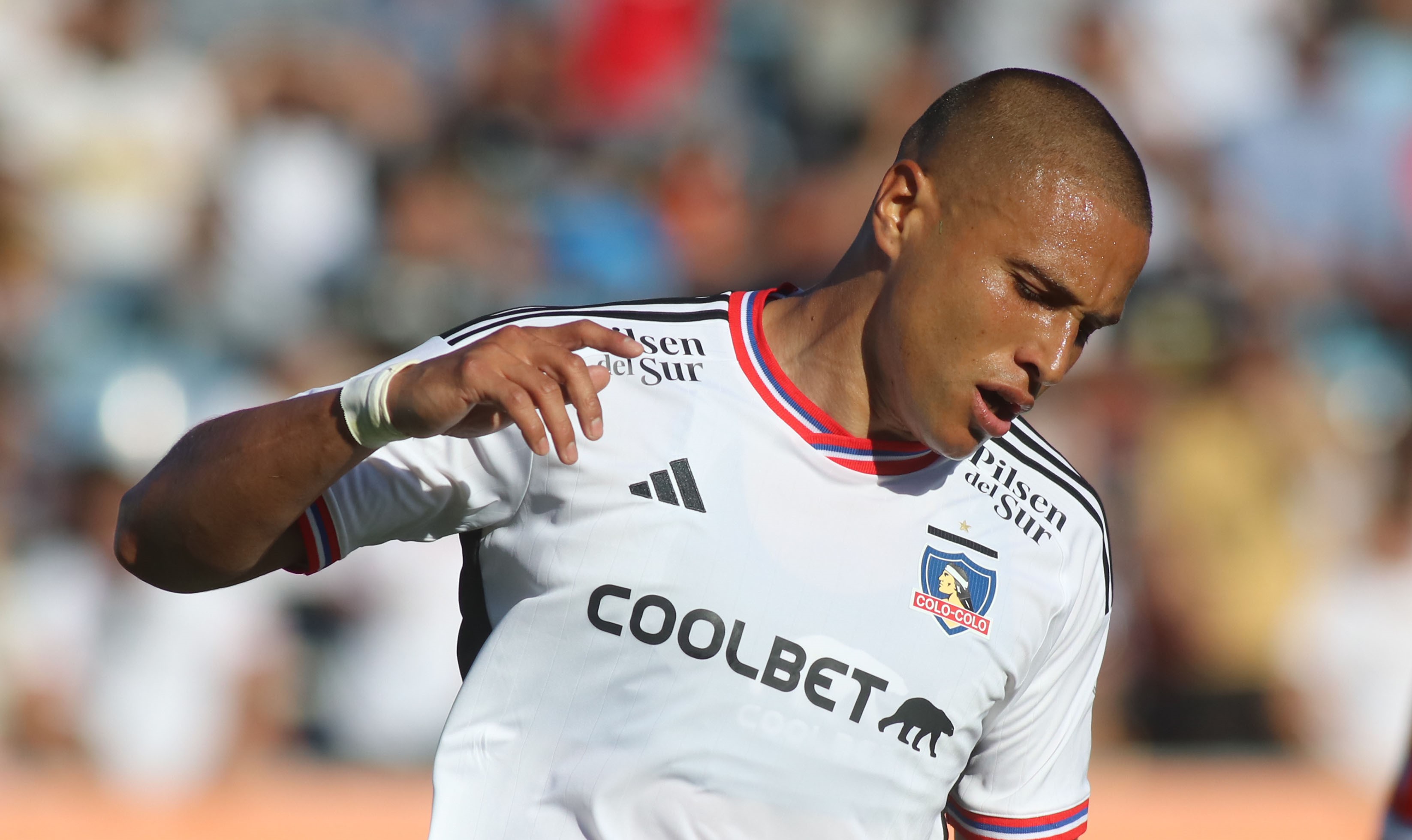 Independiente Rivadavia hizo oferta a Colo Colo por Leandro Benegas