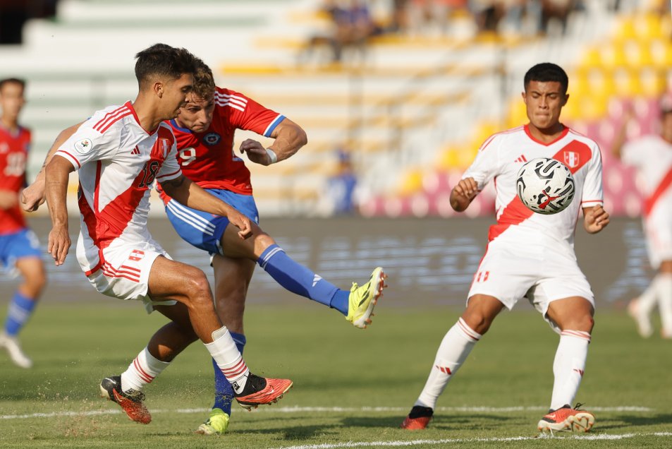 La Roja de Córdova pagó cara su falta de gol en la derrota ante Perú por el Preolímpico