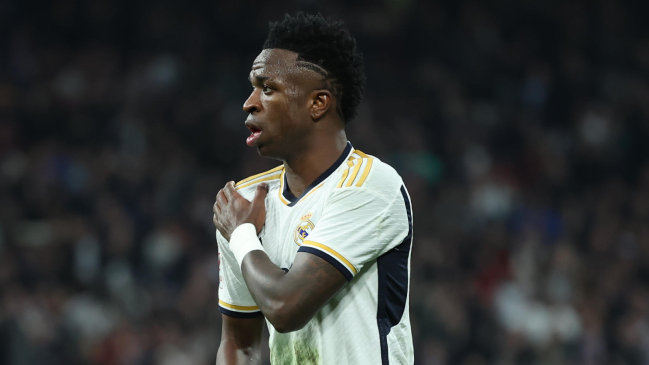 Vinícius defendió validez del gol que marcó con su brazo: Así lo hacía en Copacabana