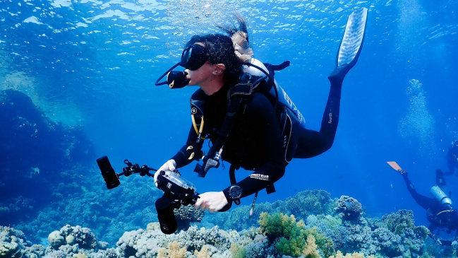 Instructora compartió valiosos datos que no conocías sobre el mundo del buceo