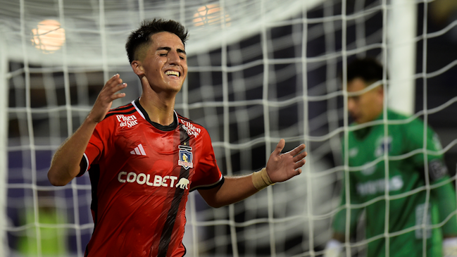 Diego Plaza anotó su primer gol por Colo Colo y selló la remontada ante Liverpool de Uruguay