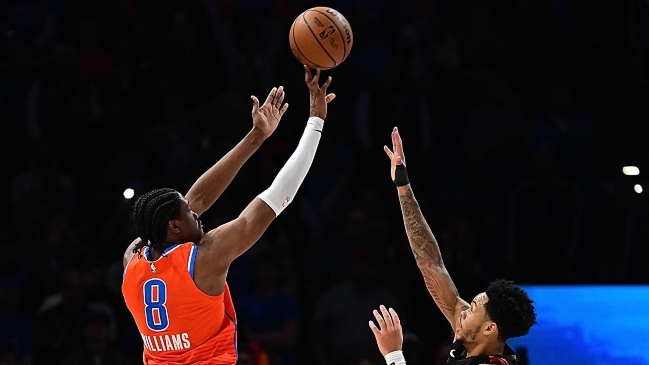 Thunder logró emocionante victoria ante Trail Blazers y alcanzó la cima de la Conferencia Oeste