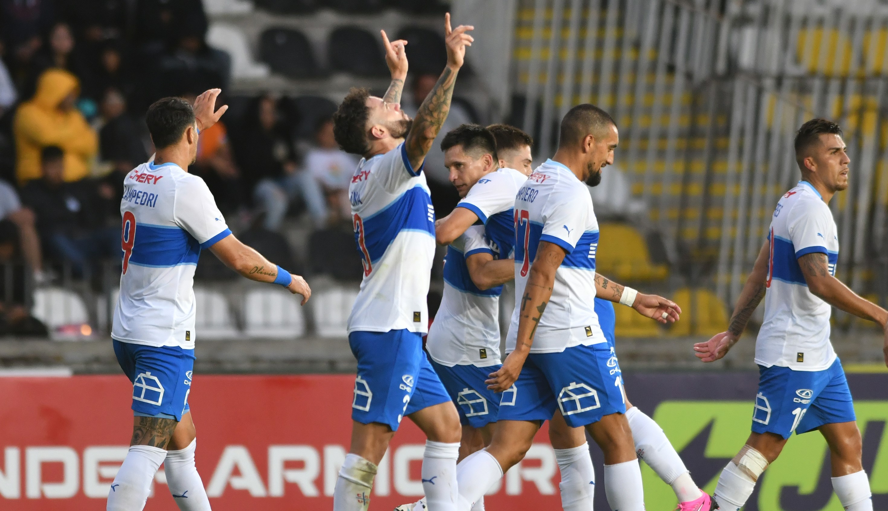 Eugenio Mena definió con la diestra para dar ventaja a la UC ante Coquimbo