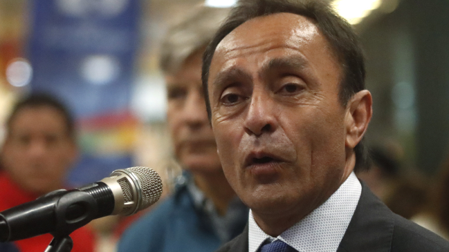 Ministro Pizarro alabó a Gareca: Contribuirá al desarrollo del fútbol nacional