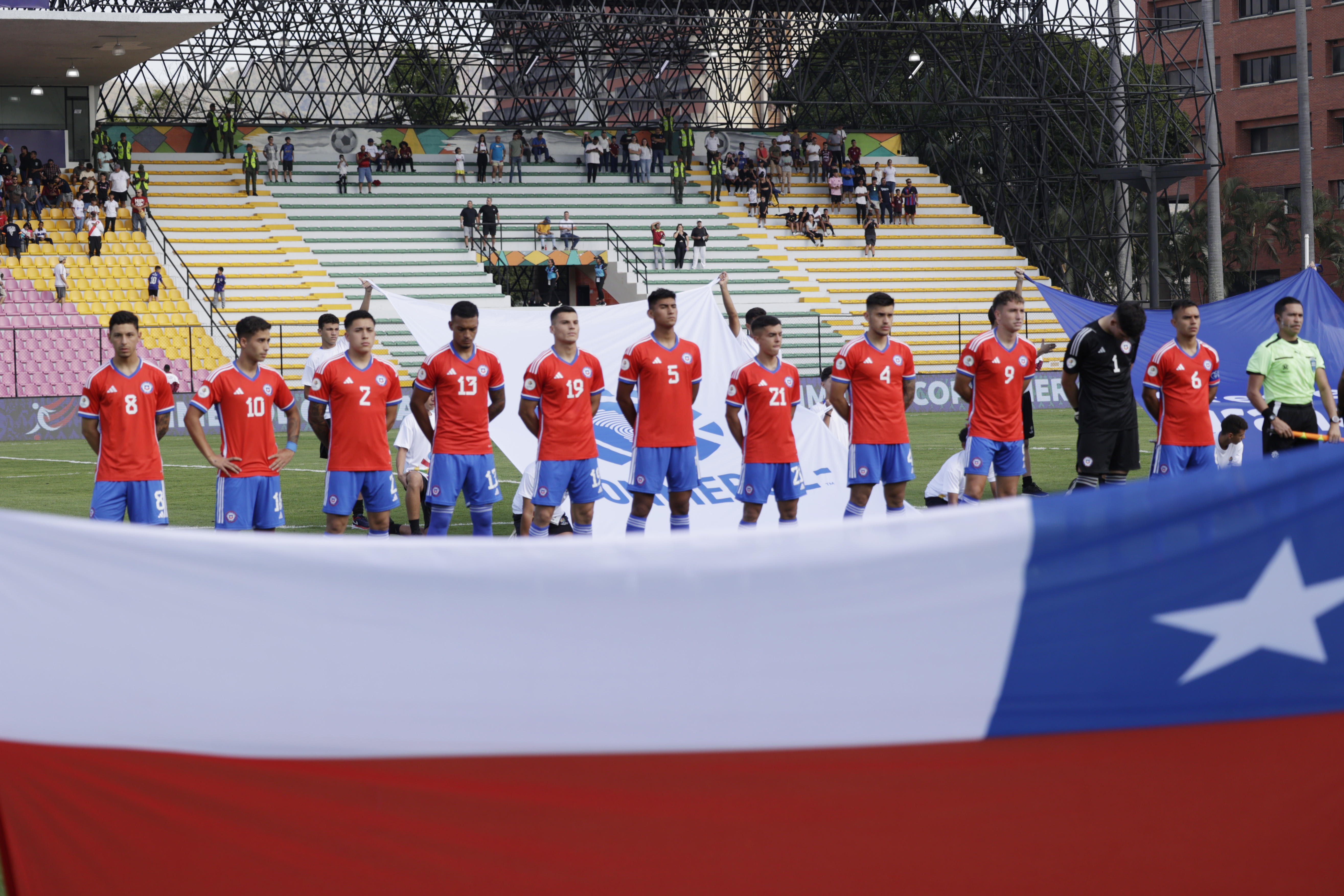 La Roja de Córdova desafía a Uruguay de Bielsa en duelo de necesitados en el Preolímpico