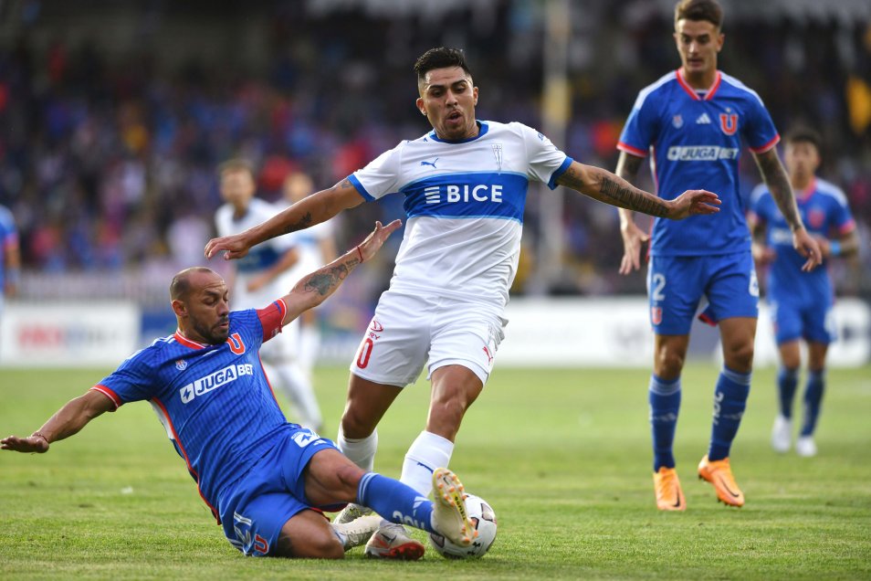 Leandro Fernández fue figura en el triunfo de la U sobre U. Católica