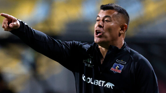 Almirón por estreno de Vidal: Tenía pensado darle 30 minutos, pero lo vi bien y le di más