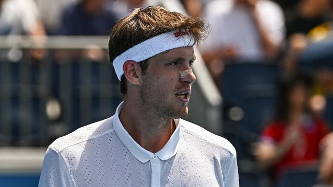 Chilenos tuvieron descensos en el ranking ATP tras su breve paso por Australia