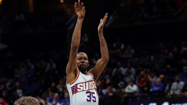 Kevin Durant se convirtió en el décimo jugador de la historia de la NBA en anotar 28.000 puntos