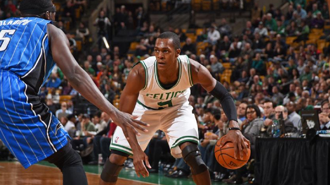 Exjugador de la NBA Rajon Rondo fue arrestado por posesión de un arma y marihuana