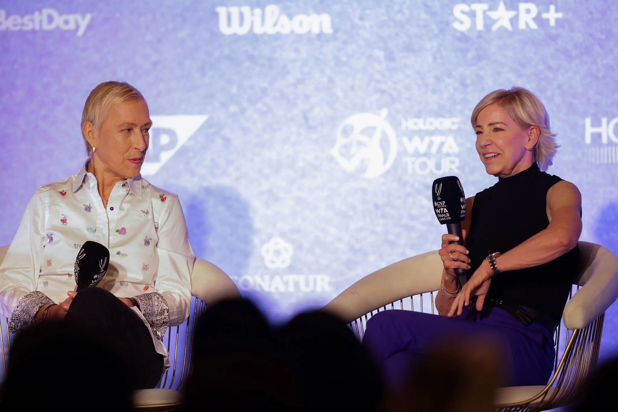 En Arabia Saudita criticaron a Navratilova y Evert por oponerse a las Finales WTA en Riad